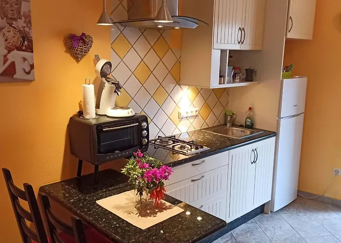 Casa Tamara Quiet Flat With Pool Great View Of The Mountains And The Sea