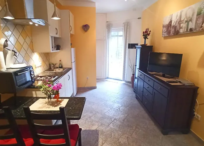 Casa Tamara Quiet Flat With Pool Great View Of The Mountains And The Sea Apartmán *